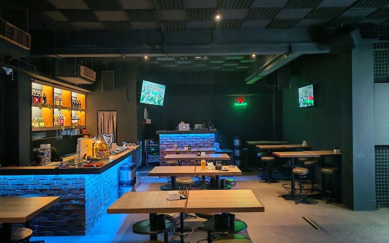 LOT 49 PUB — Pub in Luyang