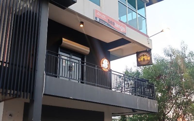 FJhauzzz Bar — Bar in Penampang / Donggongon