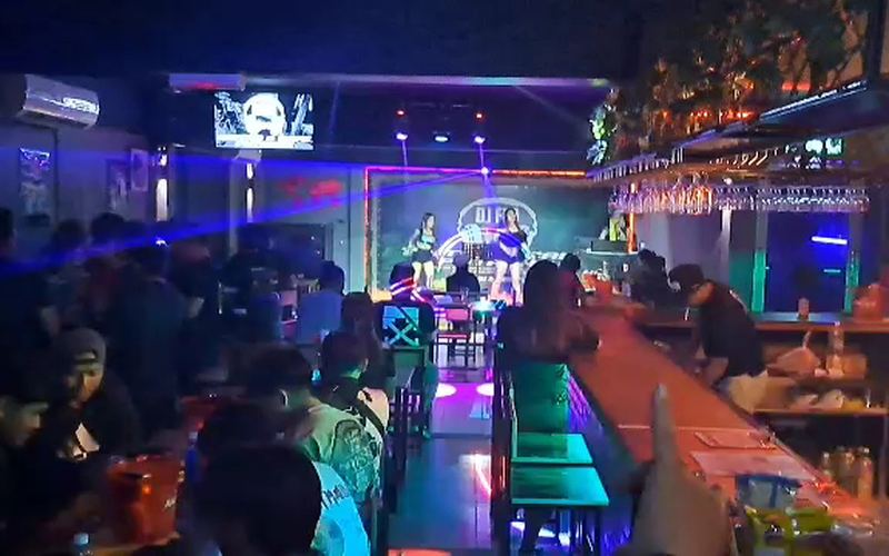 DjFlo Bistro & Cafe — KTV in Putatan