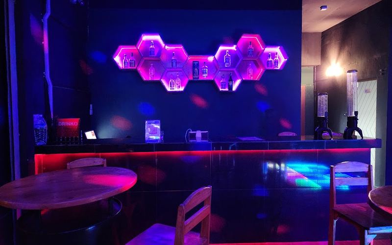 The HiveBah Cafe PUB & BAR — Bar in Putatan