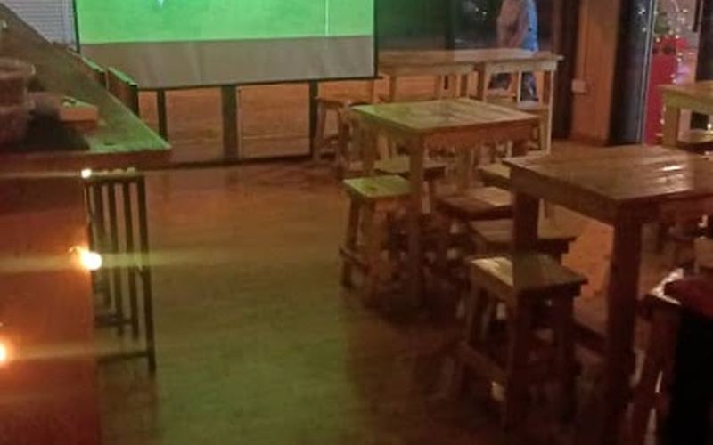 One 8 Cafe & Bar — Bar in Penampang / Donggongon