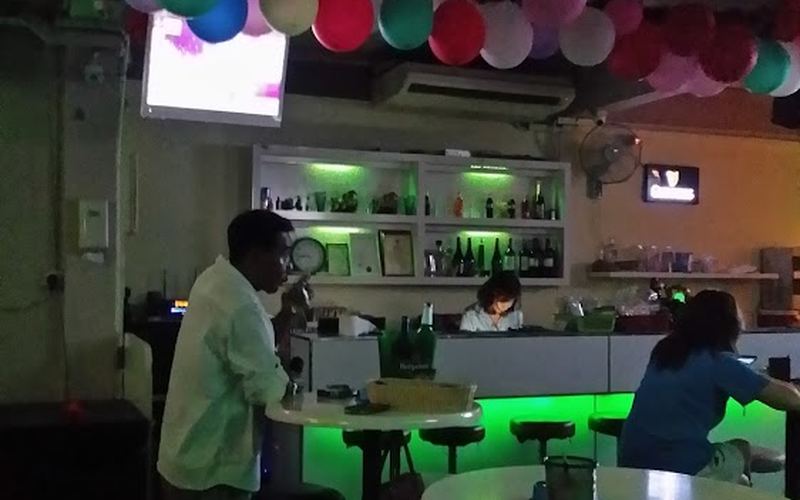 Overtime Cafe — Pub in Luyang
