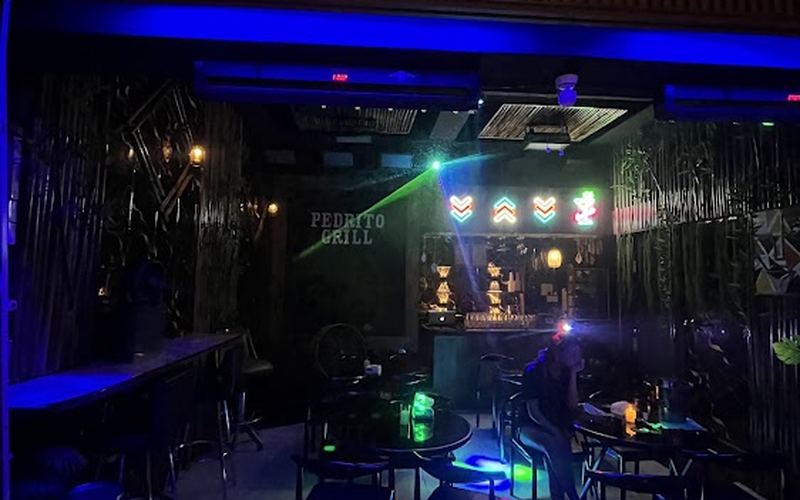 DICO KK CAFE — Bar in Waterfront / Api-Api