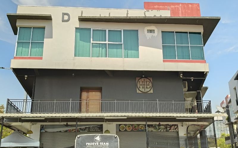 Hauss Bar — Bar in Penampang / Donggongon