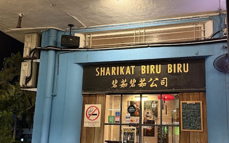 Biru Biru Cafe & Bar — Bar in Gaya Street