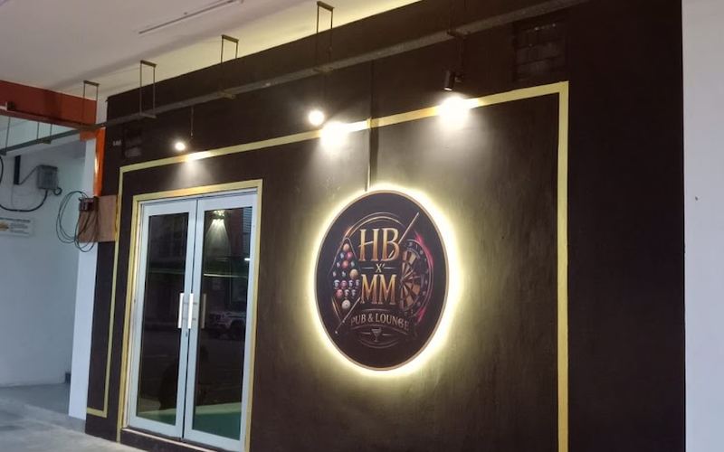HB X MM POOL DART & CAFE — Pool and darts bar in Penampang / Donggongon