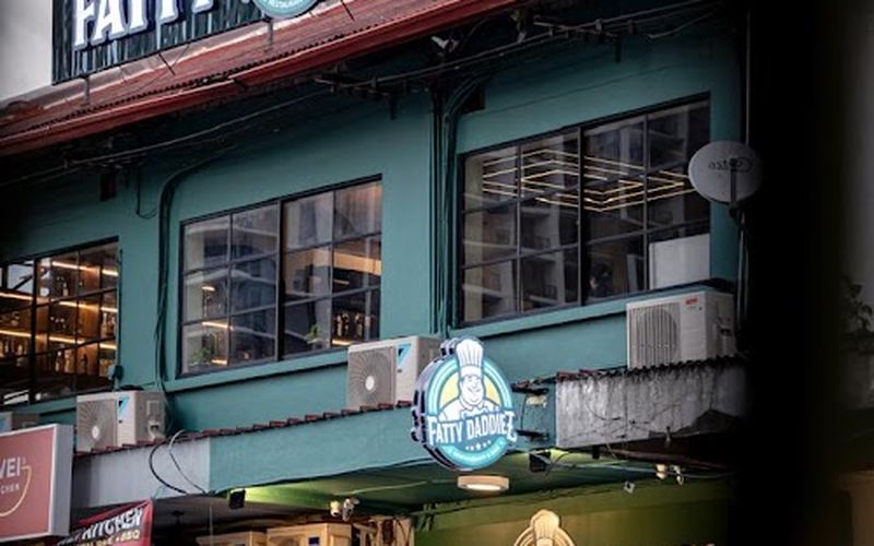 Fatty Daddiez Kota Kinabalu — Bar & restaurant in Gaya Street