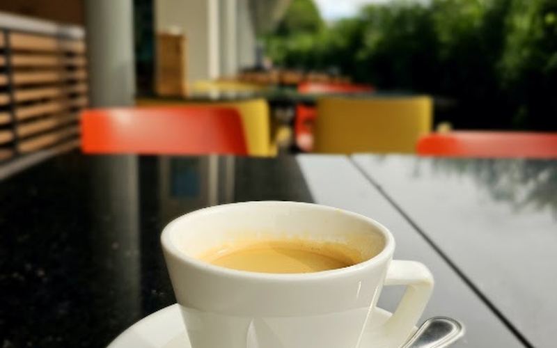 SignalHill Coffee & Bistro — Hotel bar in City Centre
