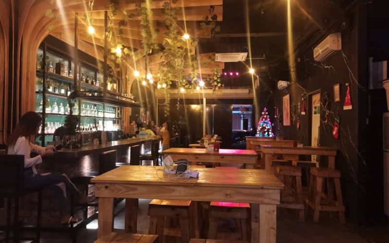 Le Bell Sdn Bhd — Bar in City Centre