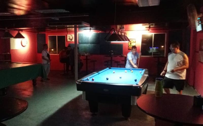 Five Cue Bar — Pool and darts bar in Tanjung Aru