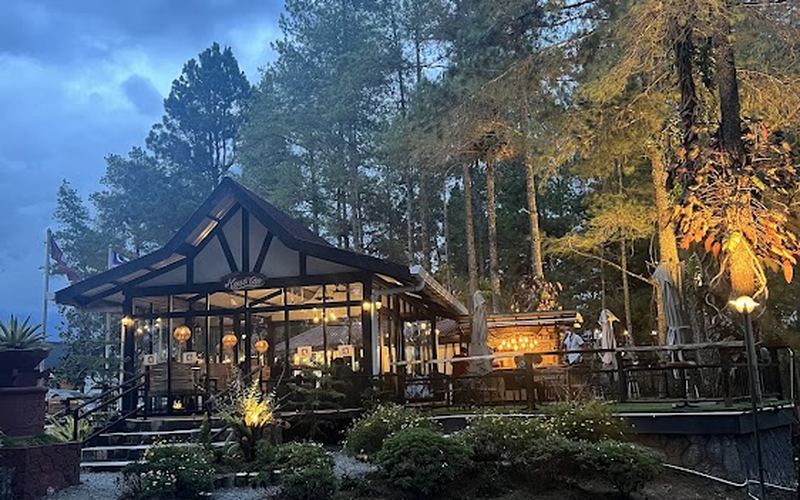 Hauss cafe — Club in Luyang