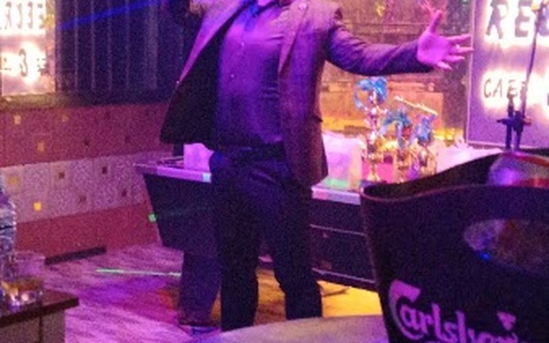 ReBornZ Karaoke Bar Lodge — KTV in Luyang