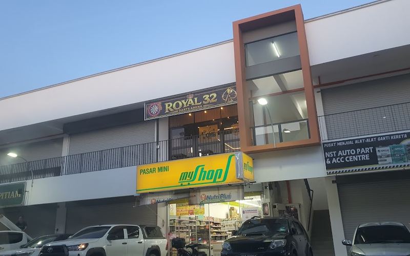 ROYAL 32 DART ARENA — Pool and darts bar in Penampang / Donggongon