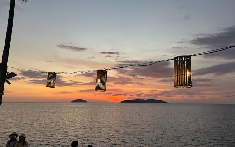 Sunset Bar — Hotel bar in Tanjung Aru