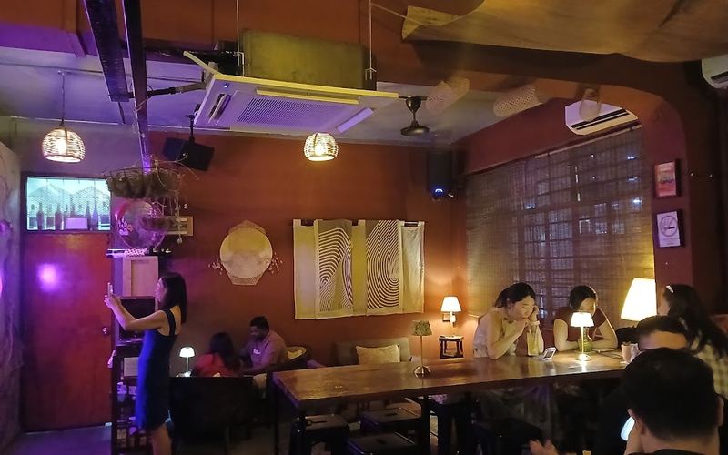 Drunken Door — Cocktail or wine bar in Gaya Street