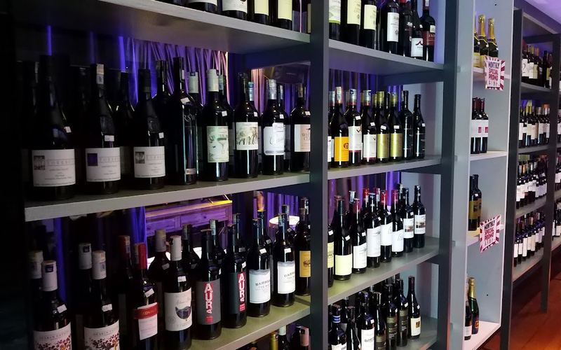 1st Bar N Bistro — Bar in Luyang