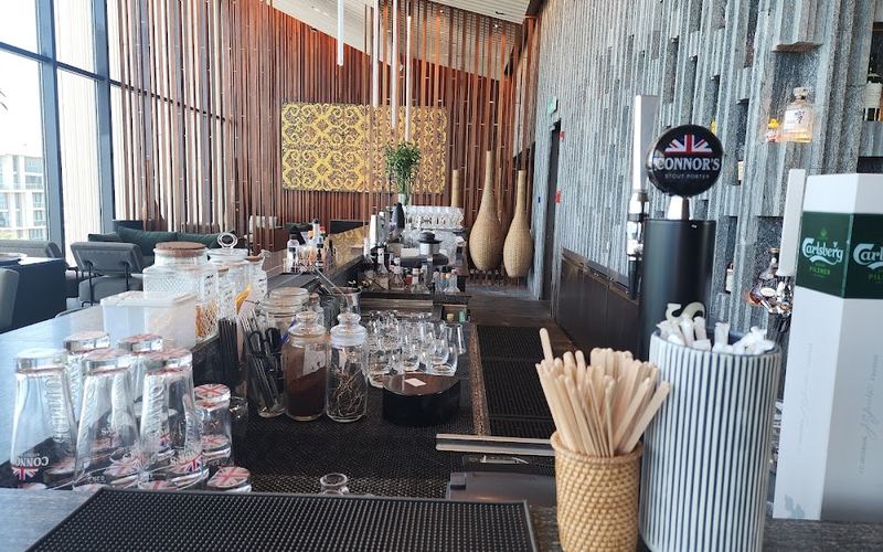 ON23 Sky Bar — Hotel bar in Gaya Street