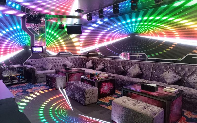 Mclub嘉年华KTV — Club in Gaya Street